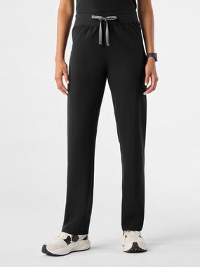 Figs Livingston Basic Scrub Pants
Size Small, Black